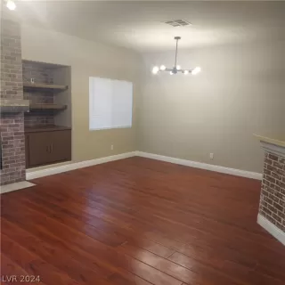 Photo #4: 2583302 Listing