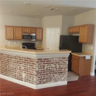 Photo #6: 2583302 Listing