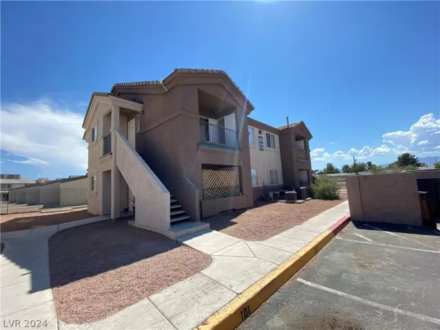 MLS: 2583320 Condo For Sale