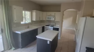 Photo #5: 2583360 Listing 