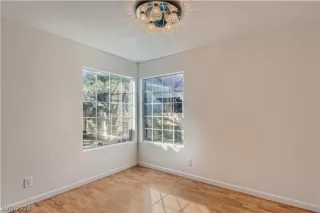 Photo #5: 2583365 Listing 