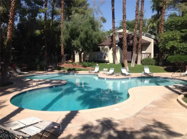 MLS: 2583369 Condo For Sale