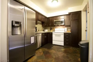 Photo #1: 2583369 Listing