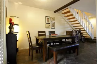 Photo #2: 2583369 Listing