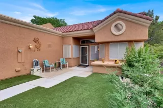 Photo #1: 2583373 Listing