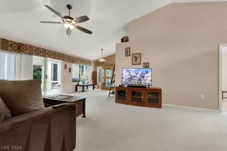 Photo #5: 2583373 Listing