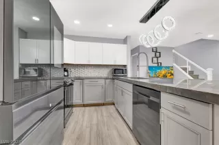 Photo #6: 2583382 Listing