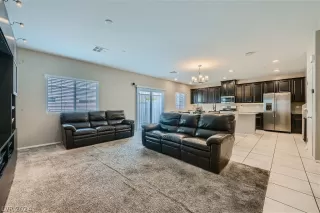 Photo #6: 2583385 Listing