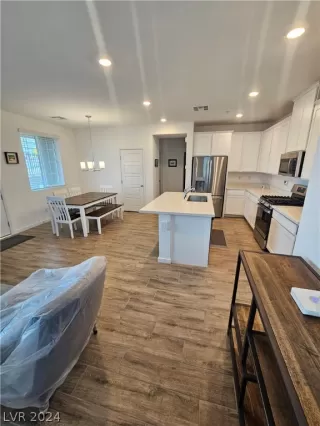 Photo #3: 2583429 Listing 