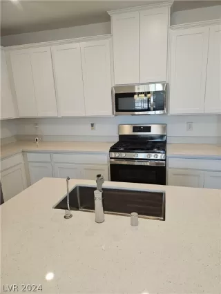 Photo #5: 2583429 Listing 