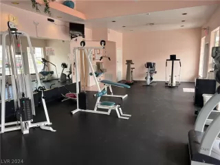 Photo #4: 2583476 Listing