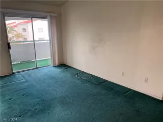 Photo #6: 2583476 Listing