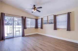 Photo #3: 2583483 Listing