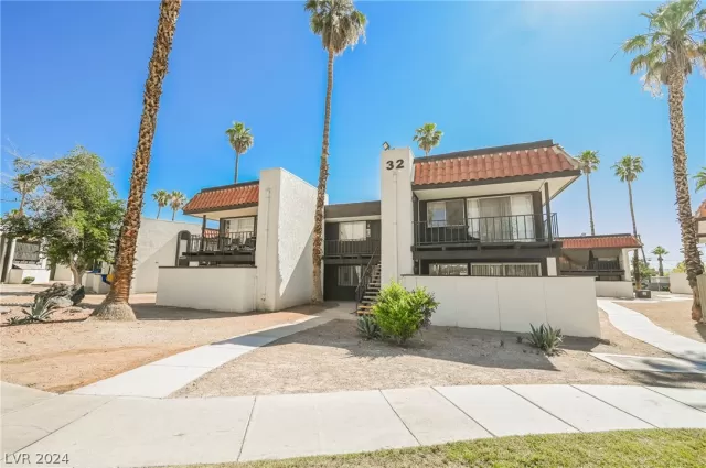 MLS: 2583485 Condo For Sale