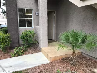 Photo #2: 2583511 Listing