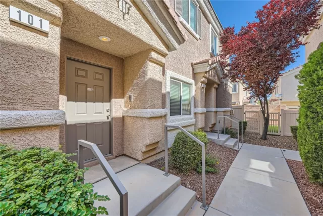 MLS: 2583561 Condo For Sale