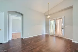 Photo #3: 2583561 Listing