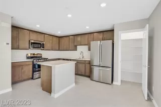 Photo #4: 2583563 Listing 