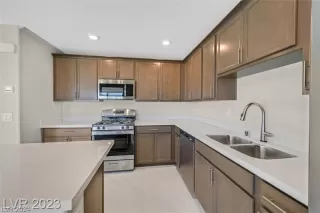 Photo #5: 2583563 Listing 