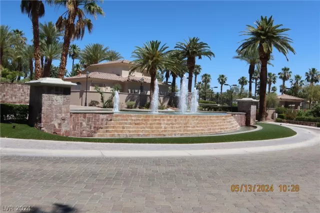 MLS: 2583566 Condo For Sale