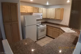 Photo #5: 2583566 Listing 