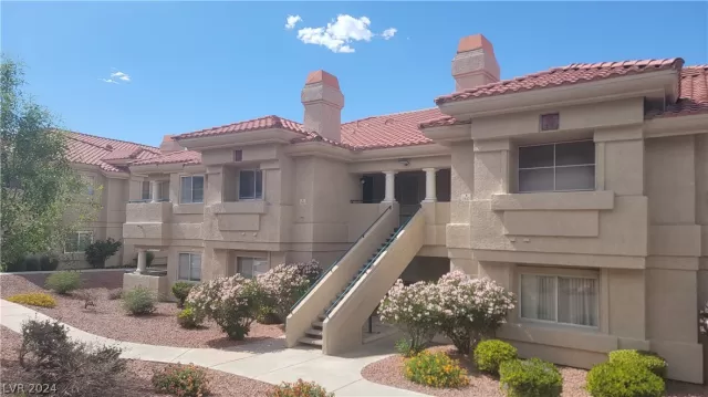 MLS: 2583586 Condo For Sale