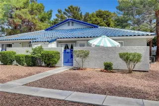 Photo #2: 2583595 Listing