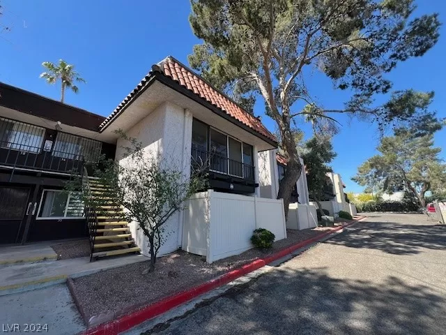 MLS: 2583616 Condo For Sale