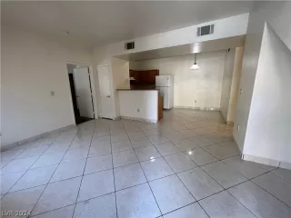 Photo #2: 2583654 Listing 