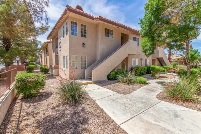 MLS: 2583689 Condo For Sale