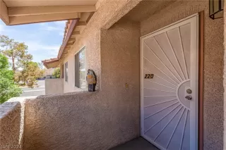 Photo #3: 2583689 Listing 