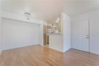 Photo #4: 2583705 Listing 