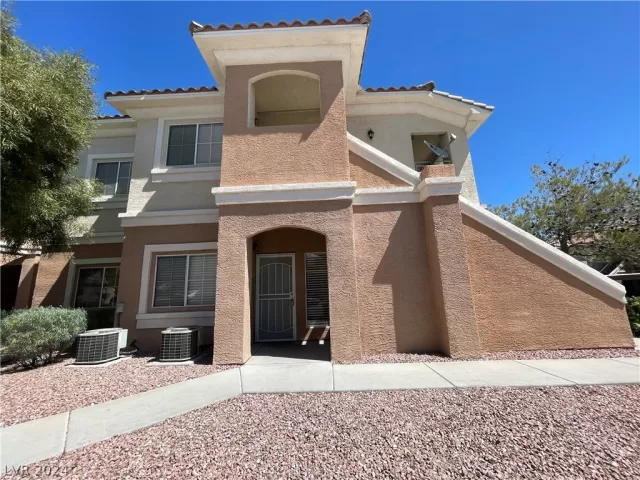 MLS: 2583726 Condo For Sale