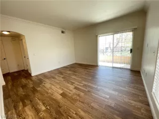 Photo #2: 2583726 Listing 