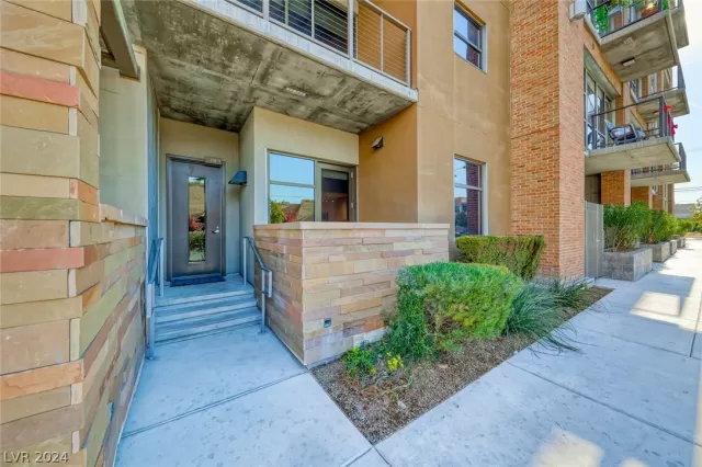 MLS: 2583743 Condo For Sale