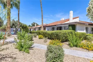 Photo #2: 2583797 Listing