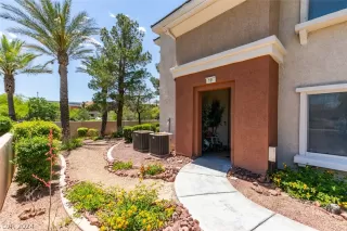 Photo #4: 2583813 Listing