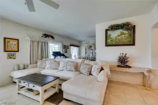 Photo #5: 2583813 Listing