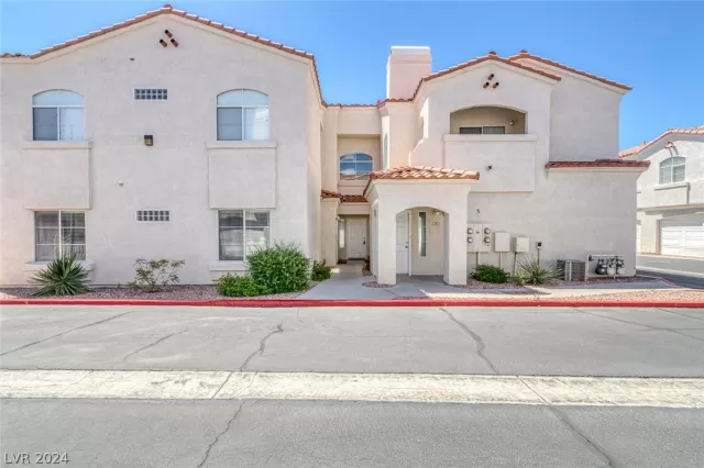 MLS: 2583825 Condo For Sale