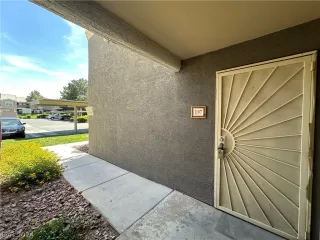 Photo #1: 2583831 Listing 