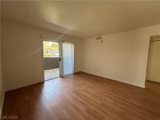 Photo #2: 2583831 Listing 