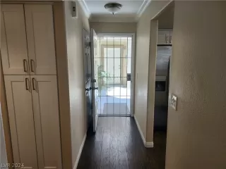 Photo #4: 2583857 Listing