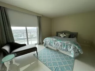 Photo #4: 2583858 Listing