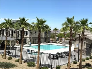 Photo #1: 2583868 Listing