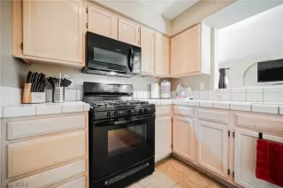 Photo #4: 2583875 Listing 