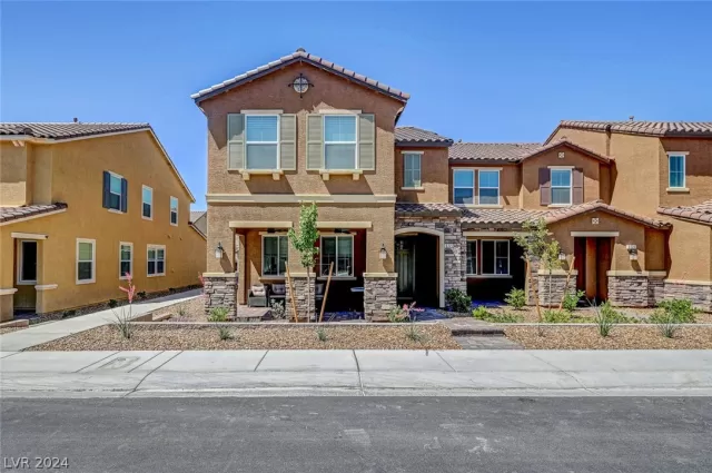 MLS: 2583910 Condo For Sale