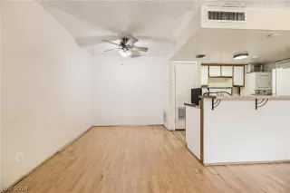 Photo #5: 2583911 Listing 