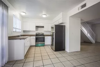 Photo #5: 2583951 Listing 