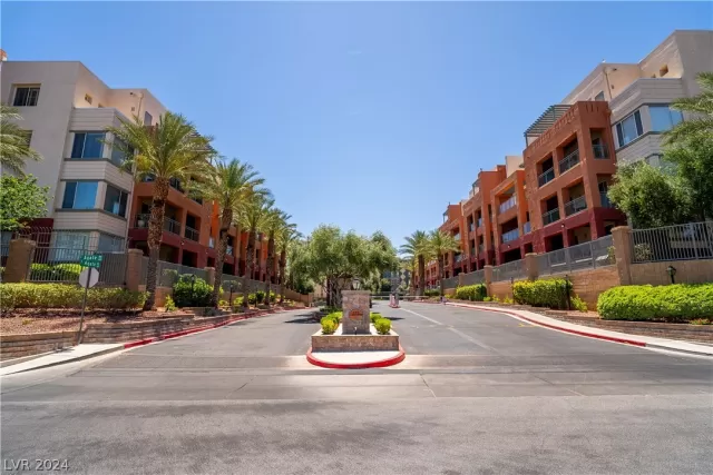 MLS: 2583955 Condo For Sale