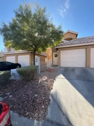 Photo #1: 2583964 Listing 